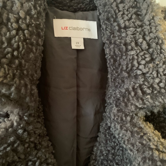 LIZ CLAIBORNE FLUFFY LONG VEST. - Picture 1 of 6